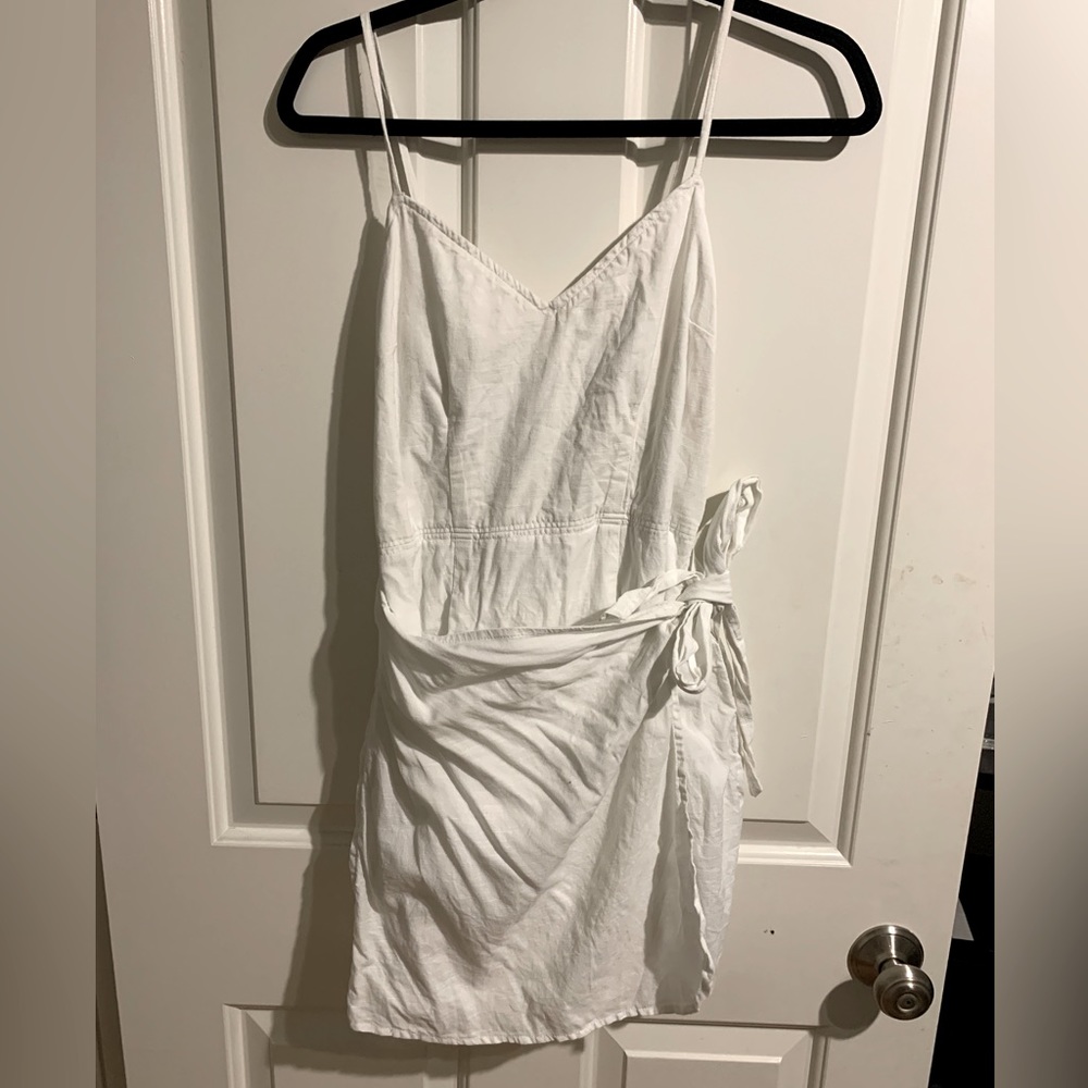 White Abercrombie wrap dress